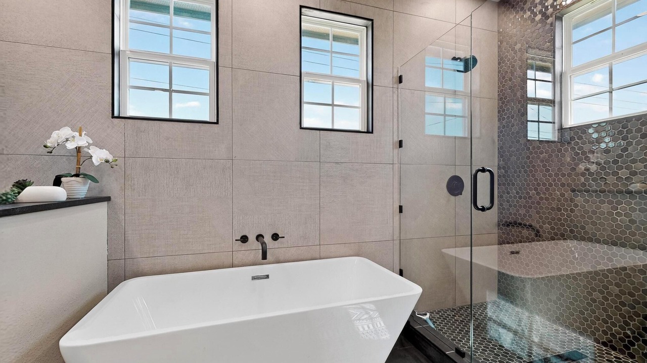 Photo of Bathroom in Apache Shores