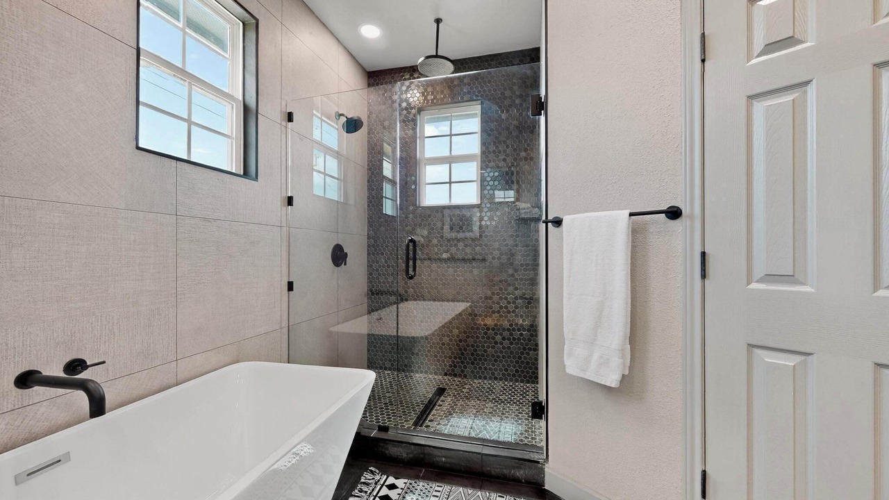 Photo of Bathroom in Apache Shores