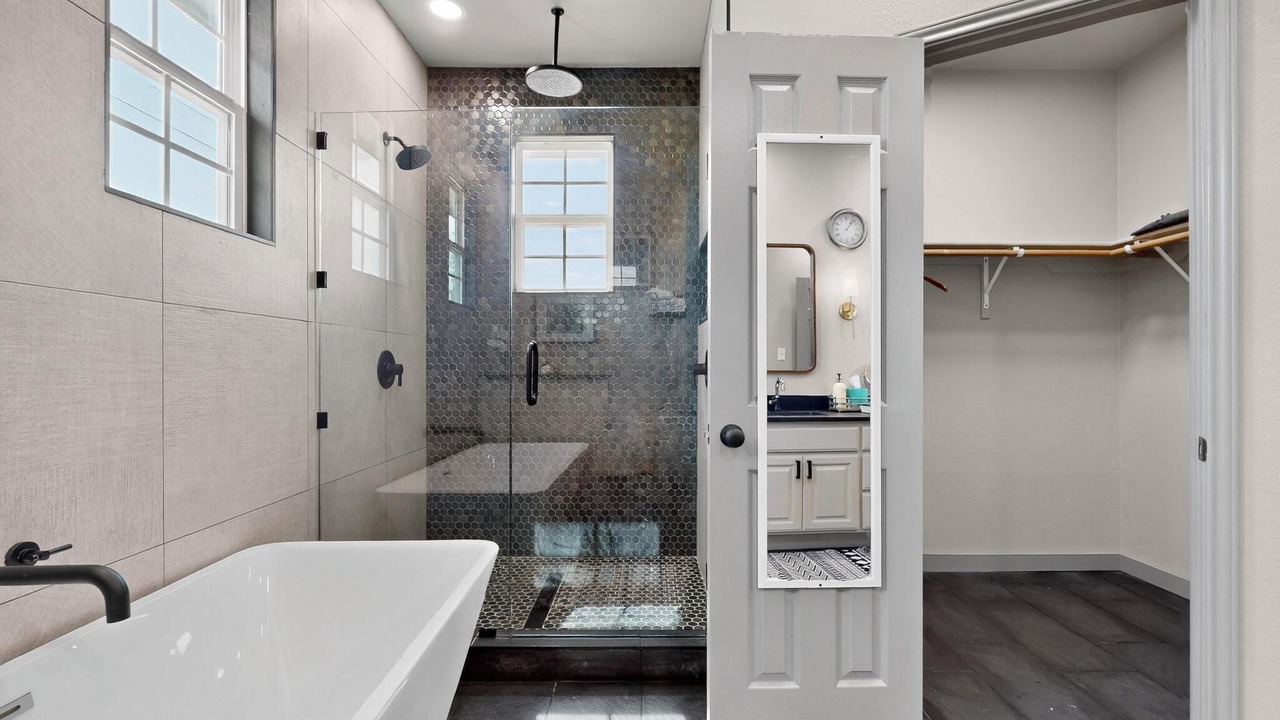 Photo of Bathroom in Apache Shores