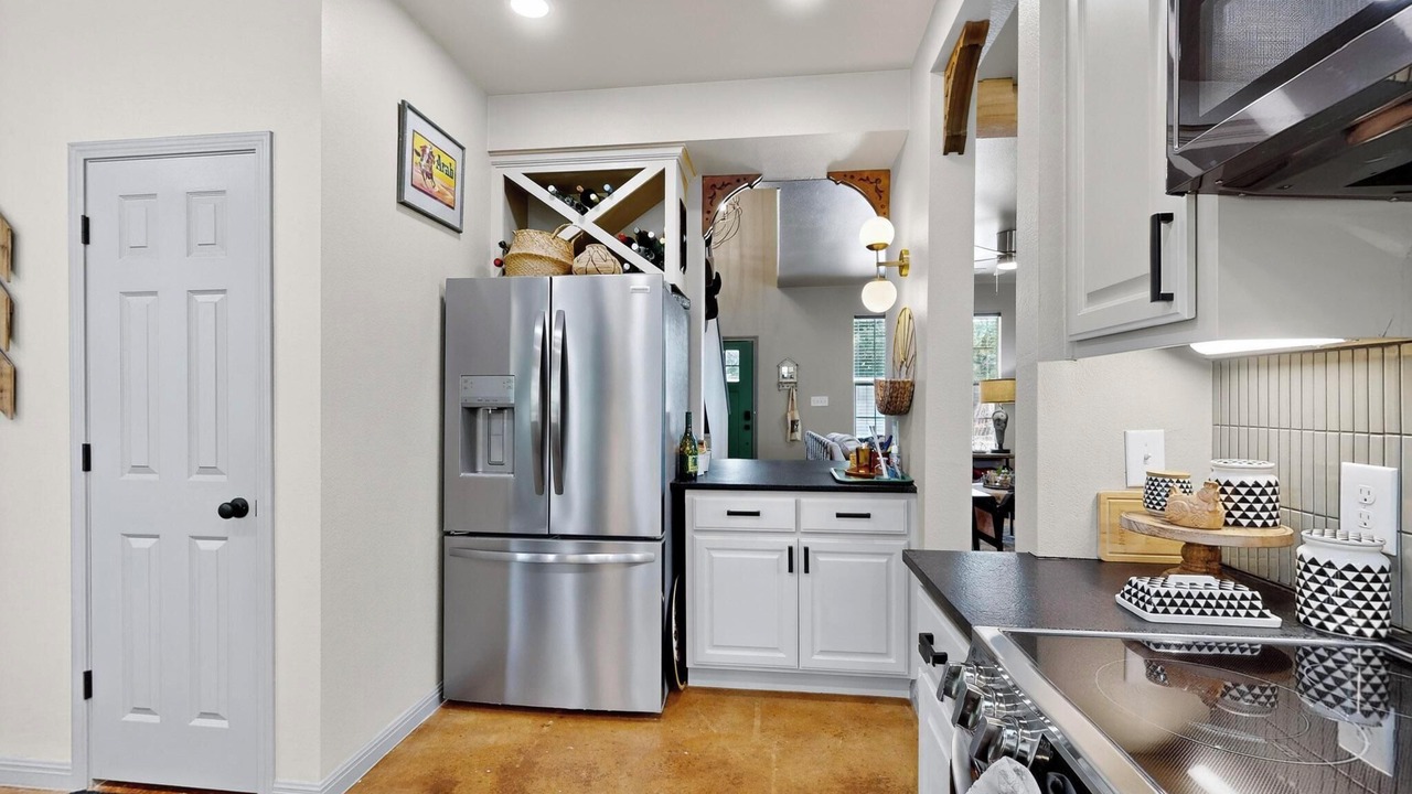 Photo of Kitchen in Apache Shores