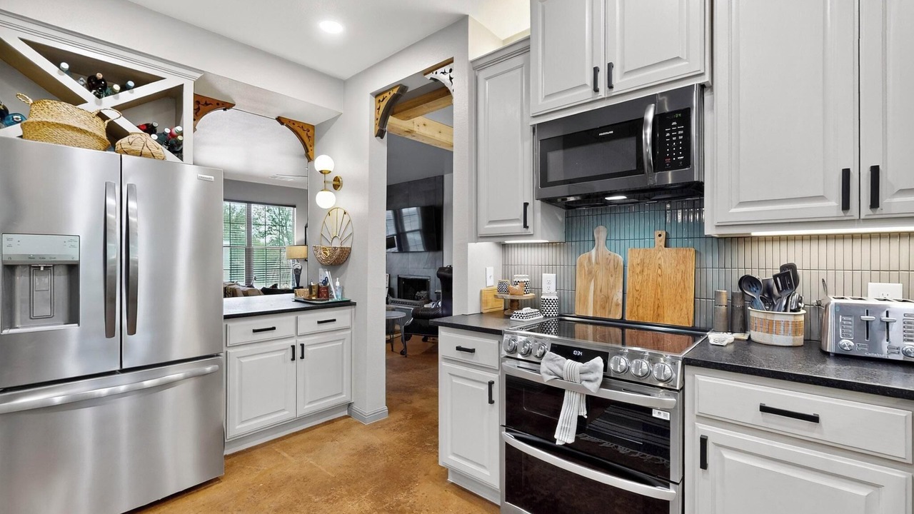 Photo of Kitchen in Apache Shores