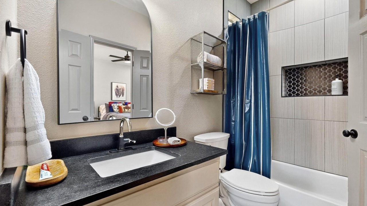 Photo of Bathroom in Apache Shores
