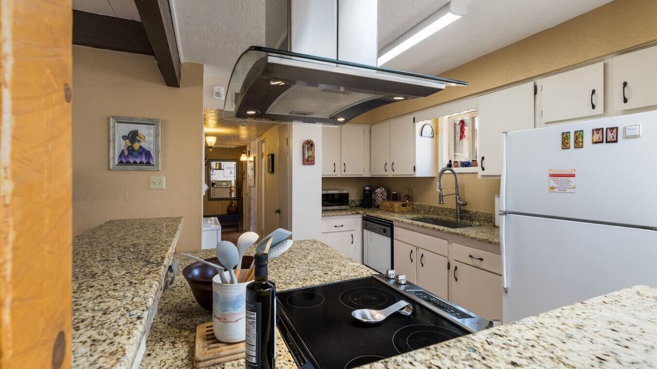 Photo of Kitchen in Northeast Santa Fe