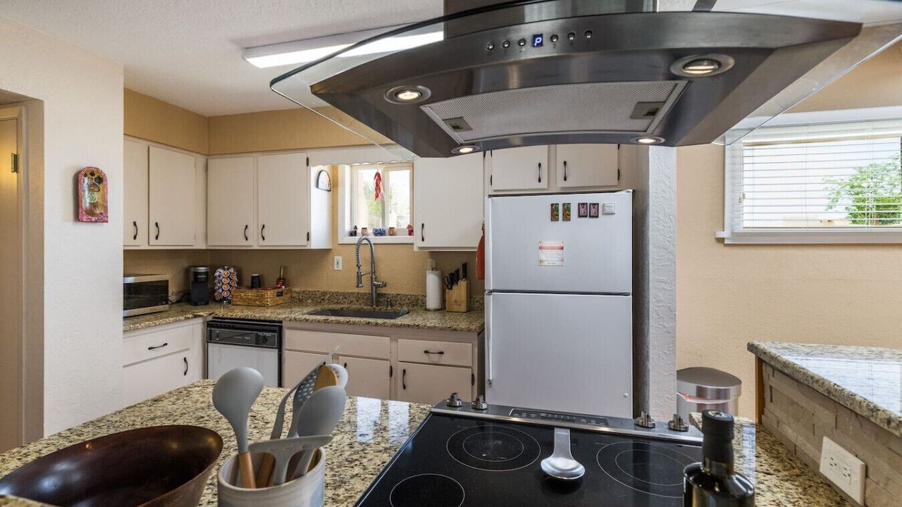 Photo of Kitchen in Northeast Santa Fe