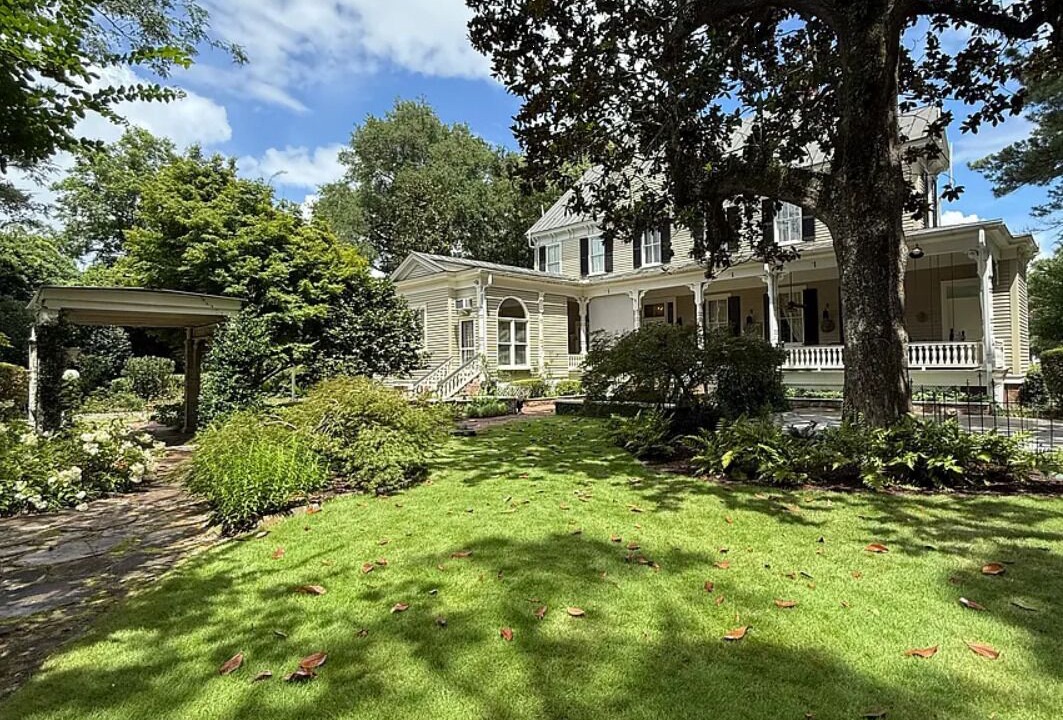 Photo of Outdoor in Summerville Historic District