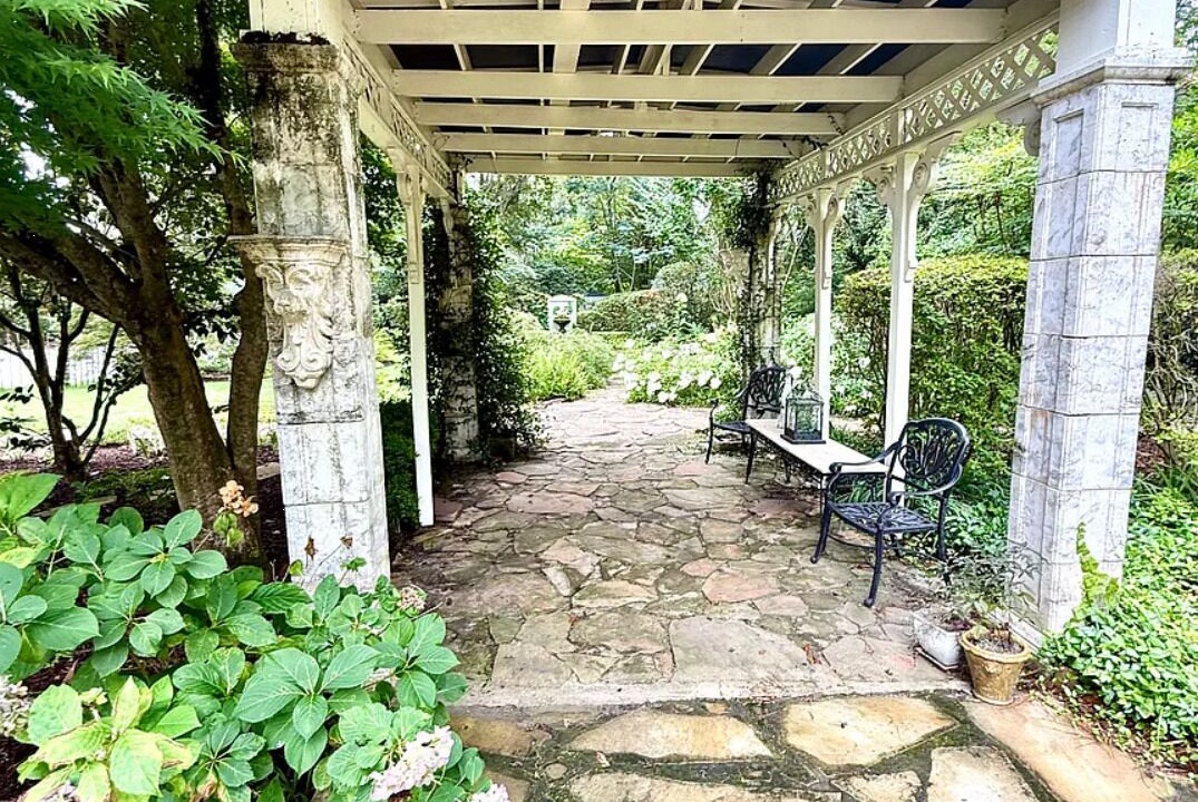 Photo of Patio Balcony in Summerville Historic District