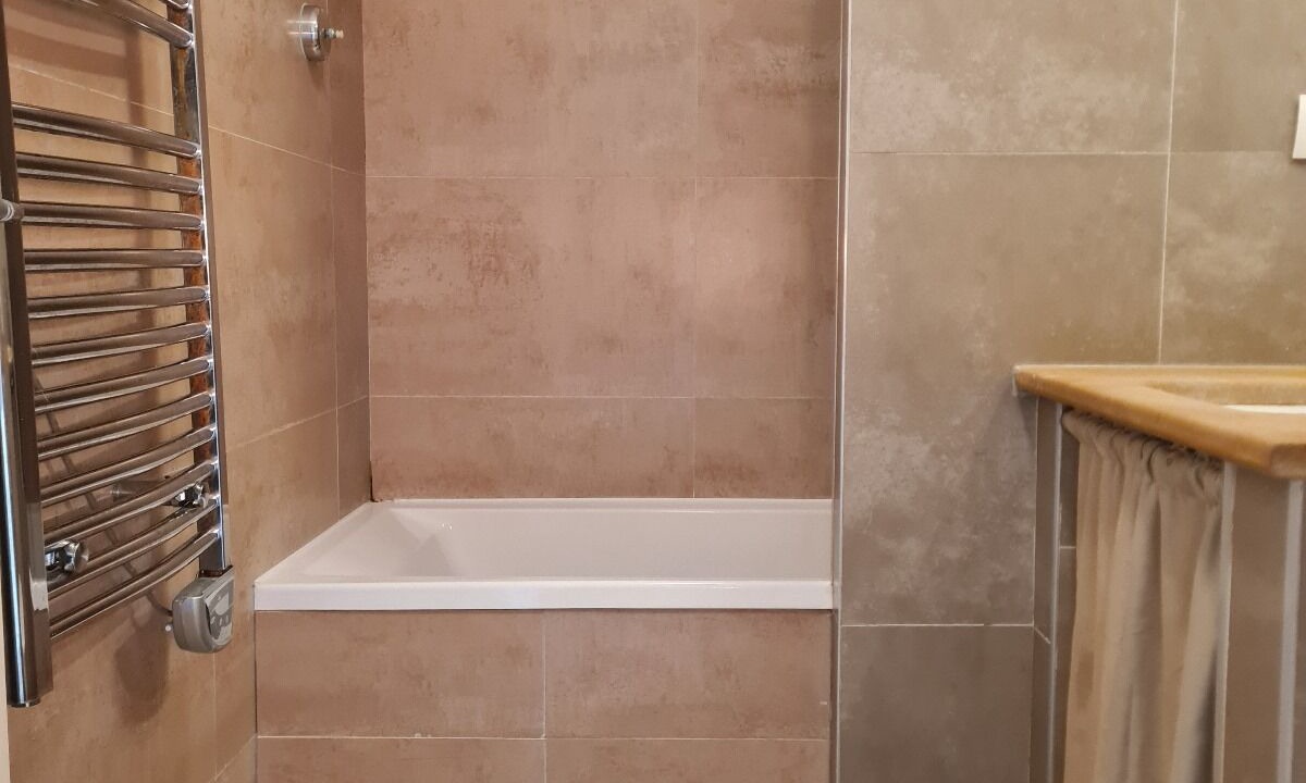 Photo of Bathroom in Saint-Laurent-de-la-Cabrerisse