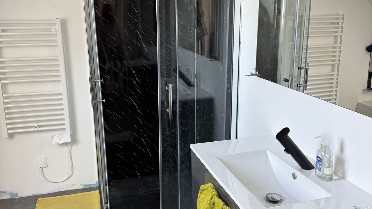 Photo of Bathroom in Elbeuf-sur-Andelle