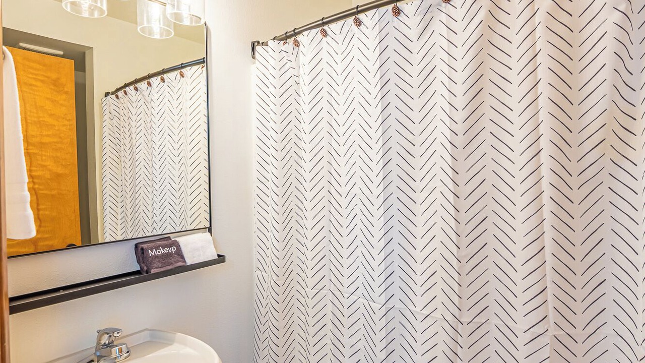 Photo of Bathroom in Adelma Beach