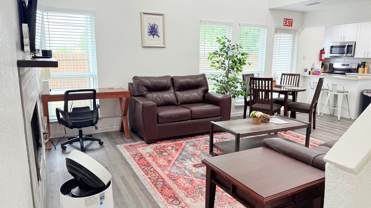 Photo of Livingroom in West Arlington