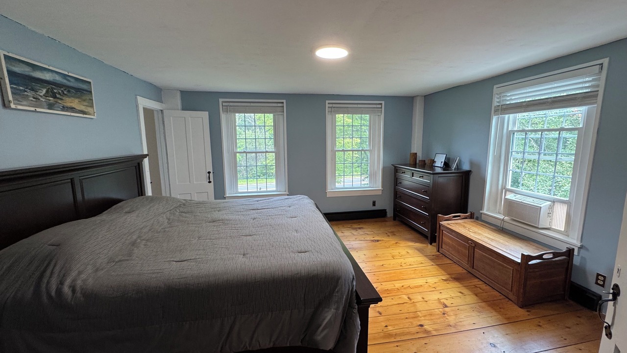 Photo of Bedroom in Hinsdale