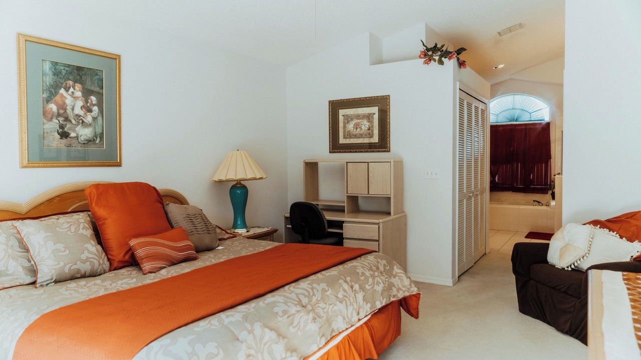 Photo of Bedroom in Lindfields