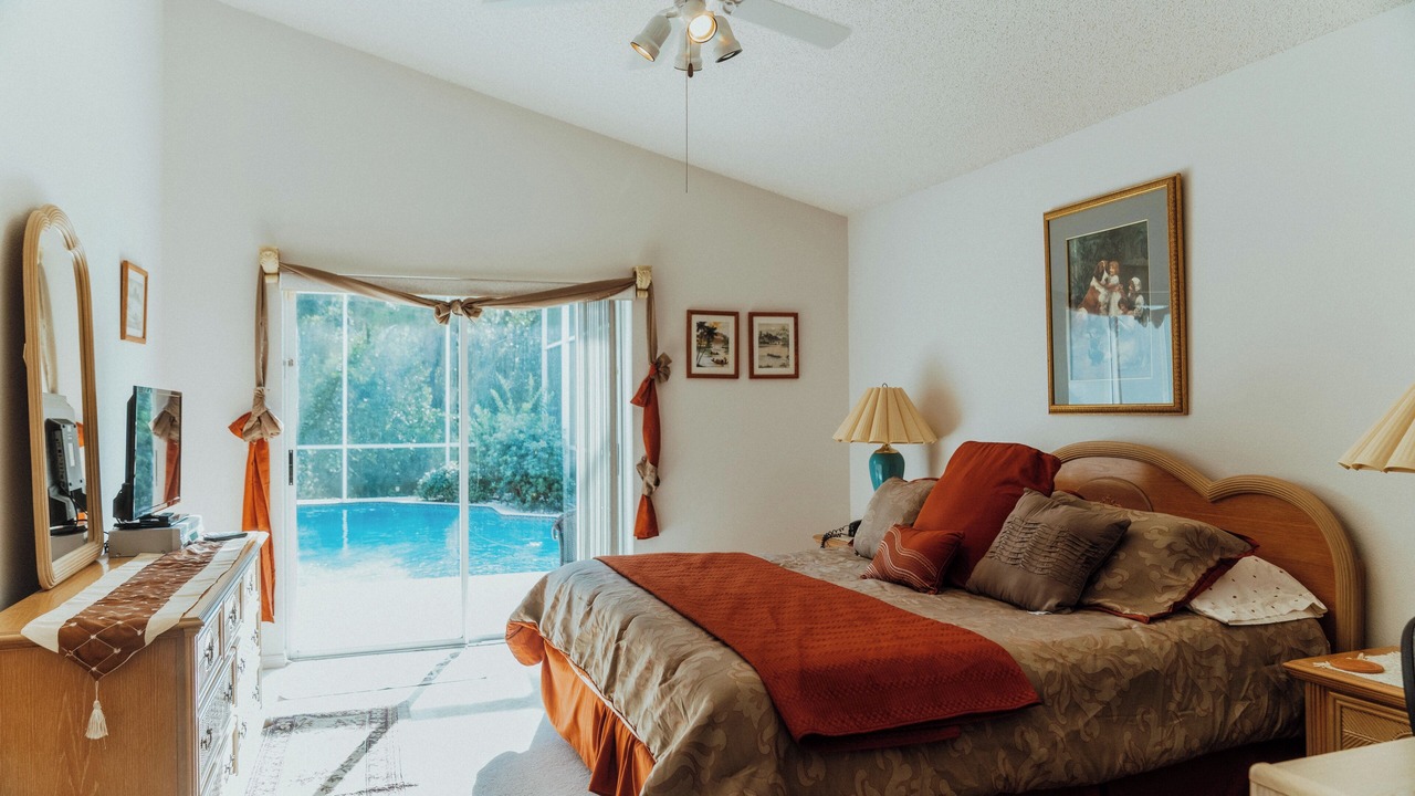 Photo of Bedroom in Lindfields