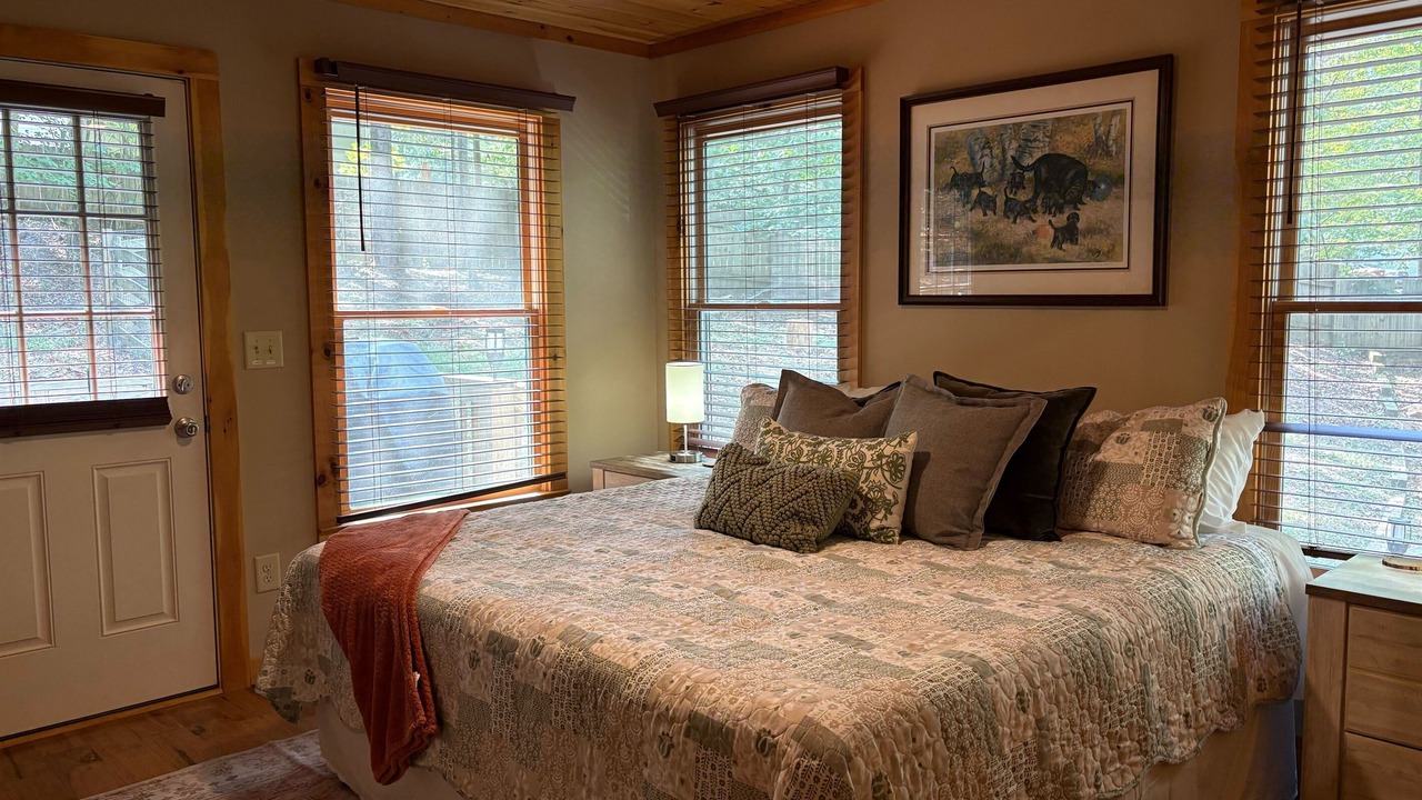 Photo of Bedroom in Ellijay