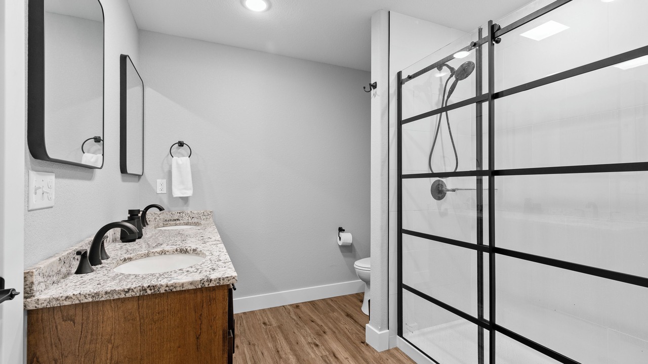 Photo of Bathroom in Duenweg
