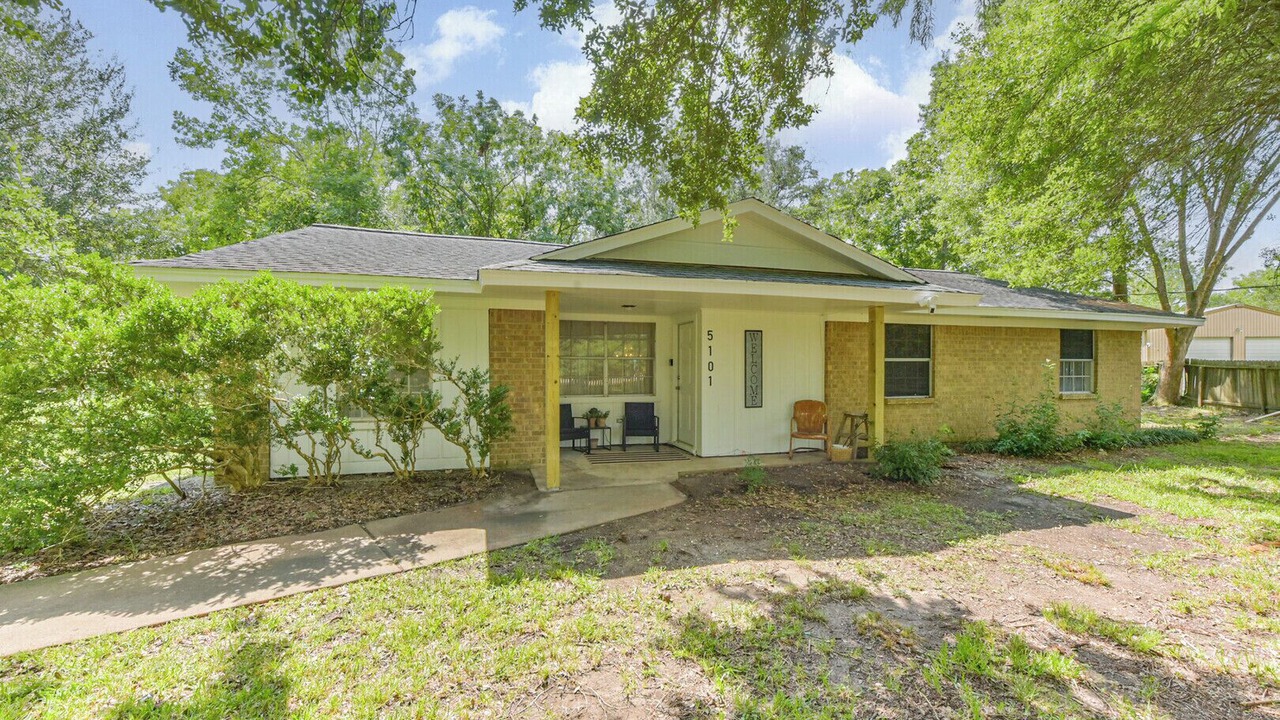 Photo of Outdoor in Alvin