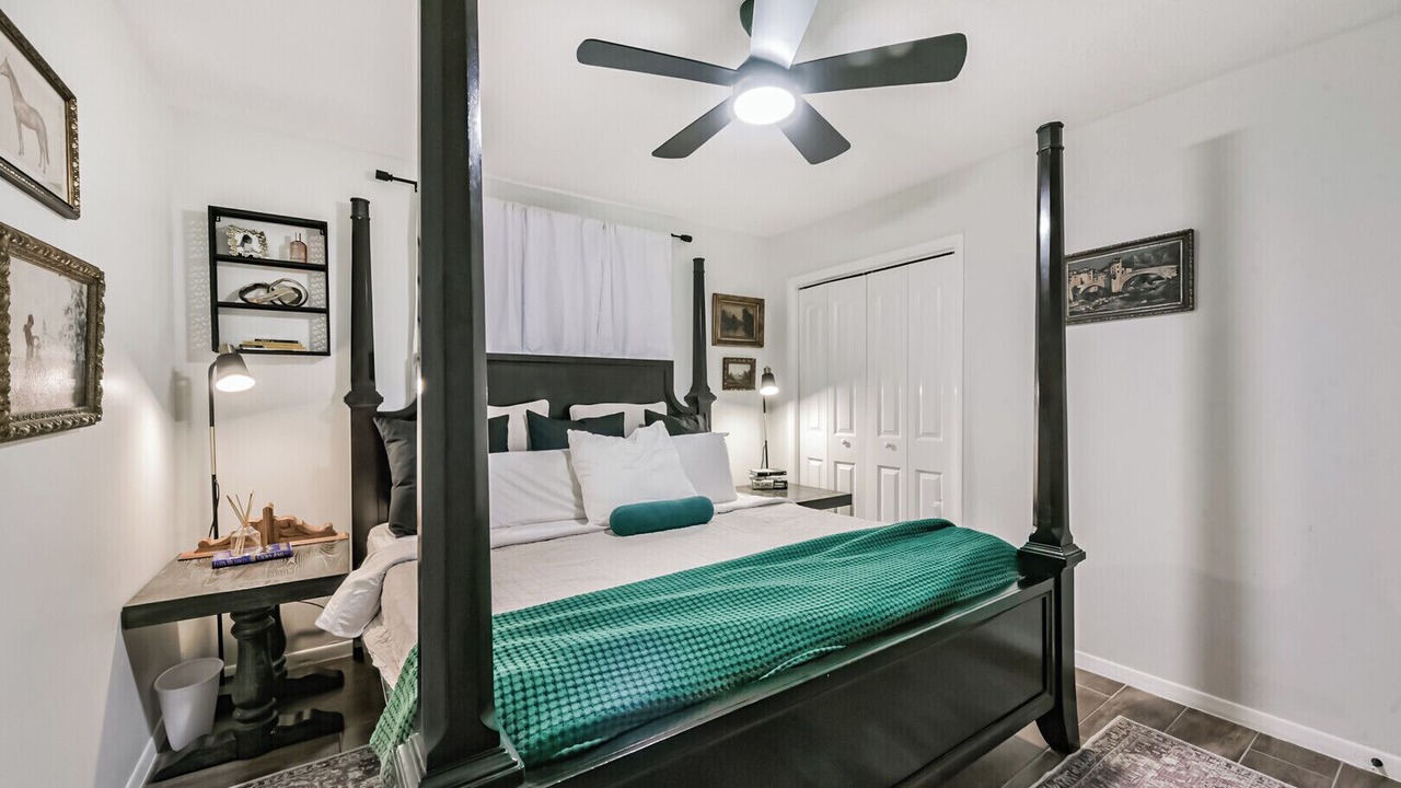 Photo of Bedroom in Alvin
