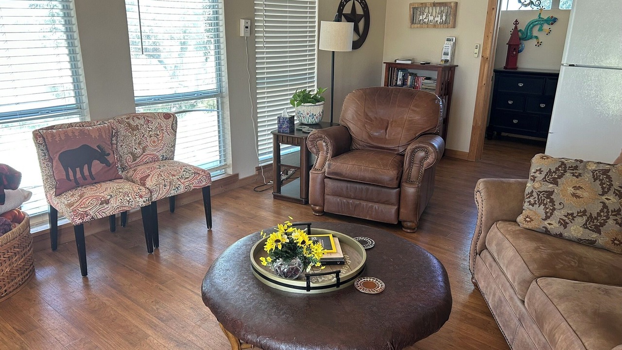 Photo of Livingroom in Mason