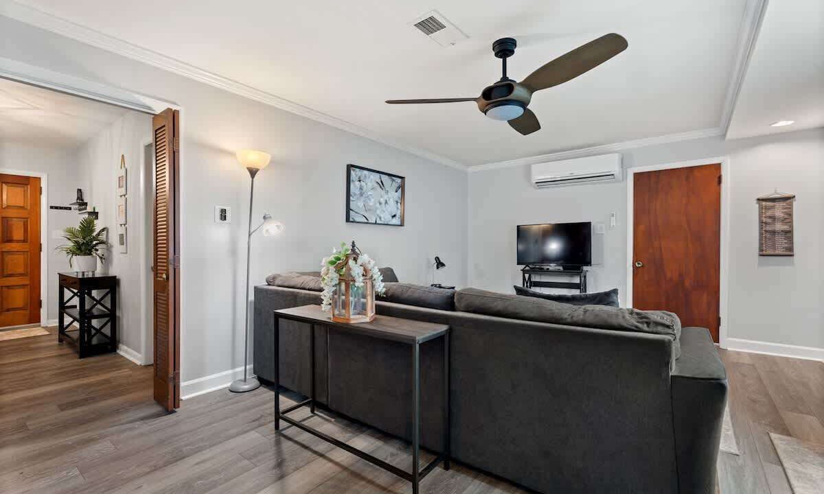 Photo of Livingroom in High Point
