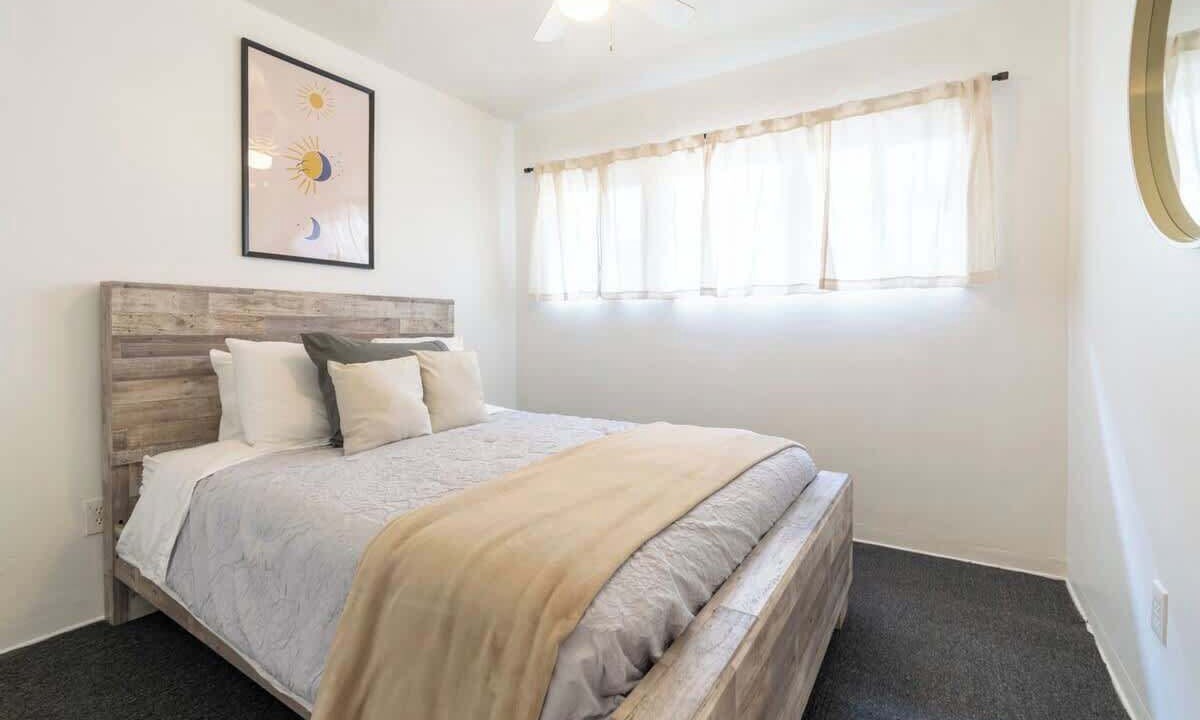 Photo of Bedroom in North Pacific Beach