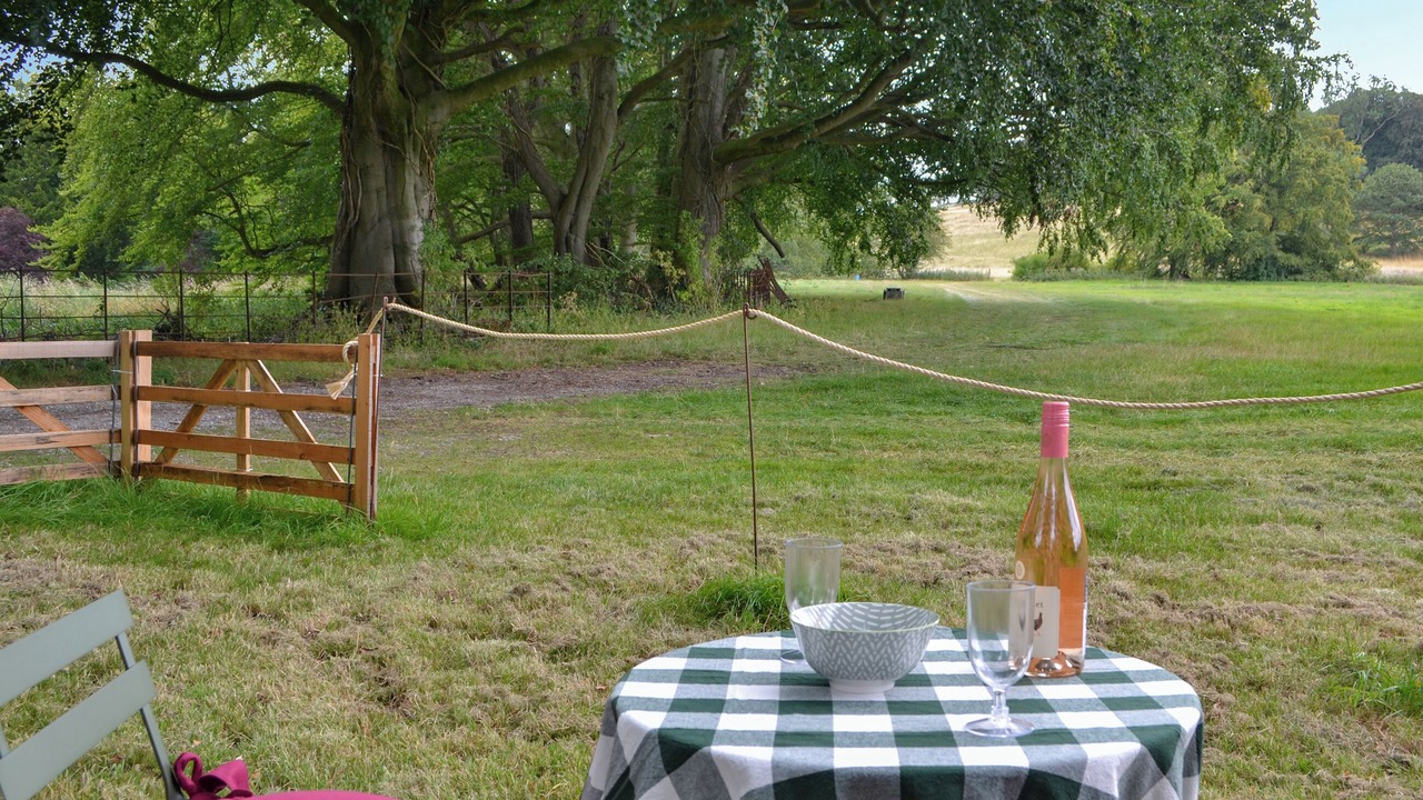 Photo of Others in Rudston