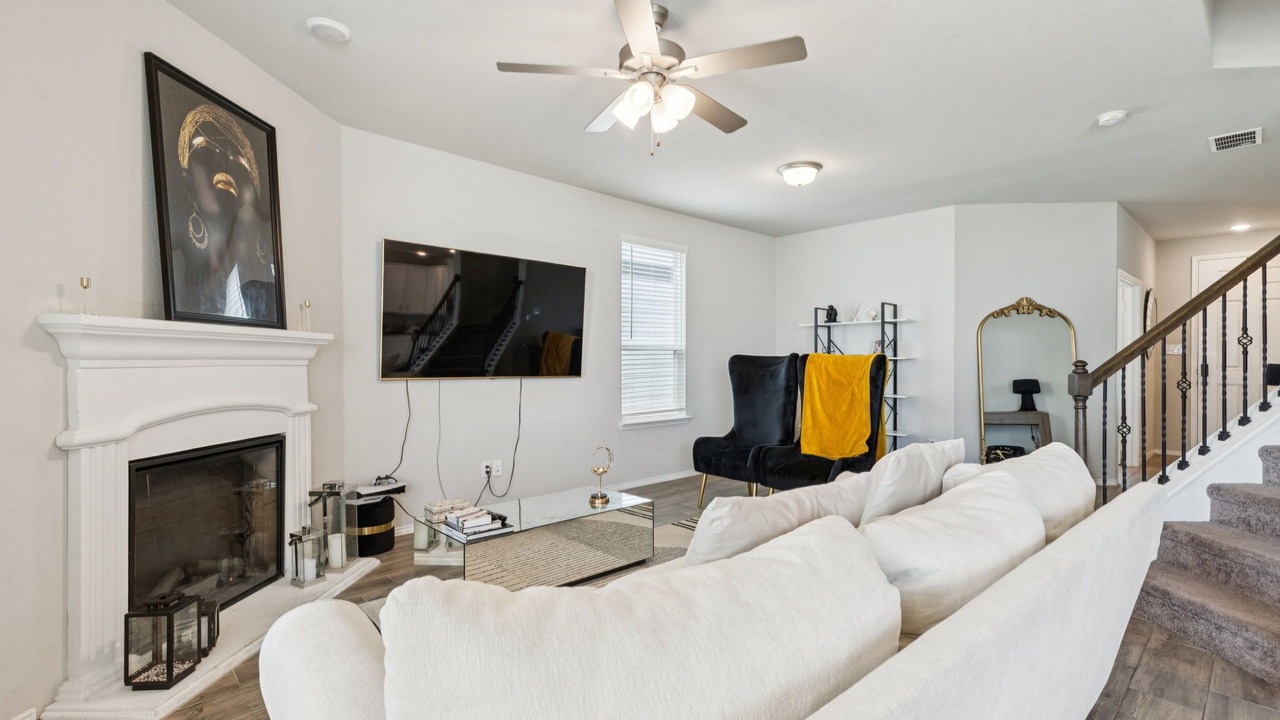 Photo of Livingroom in Lincoln Park