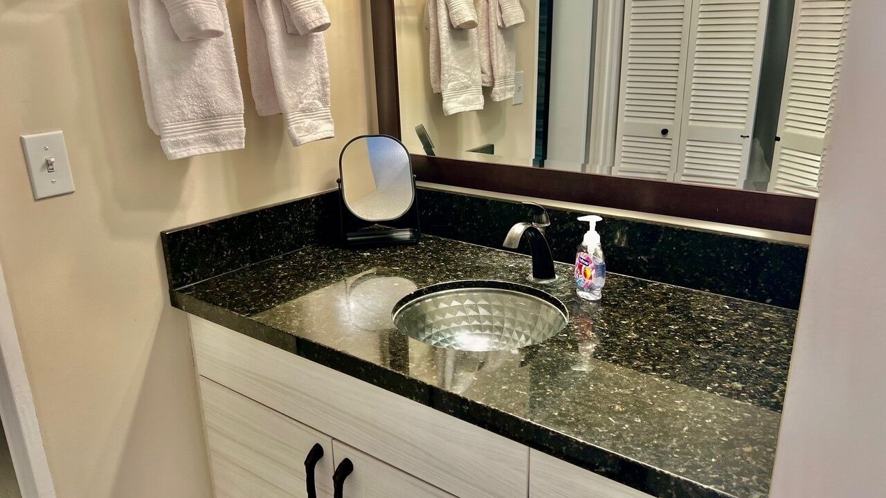 Photo of Bathroom in Hilo