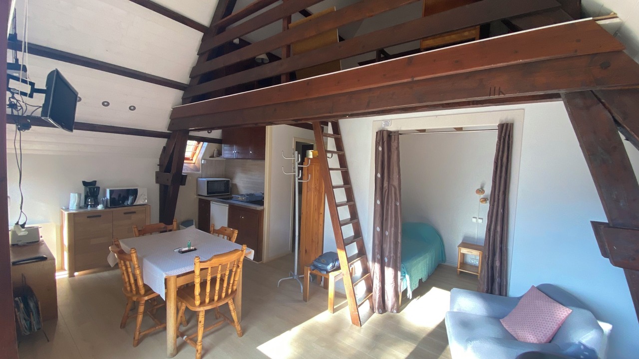 Photo of Others in Campan