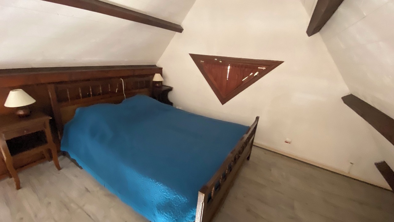 Photo of Bedroom in Campan