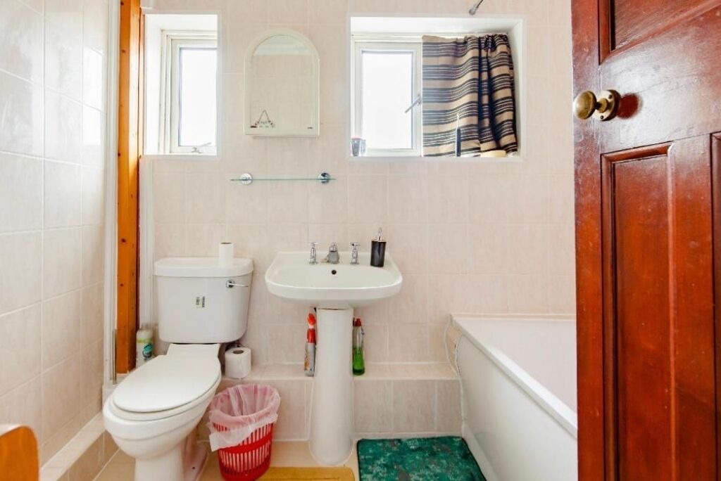 Photo of Bathroom in Tottenham Green