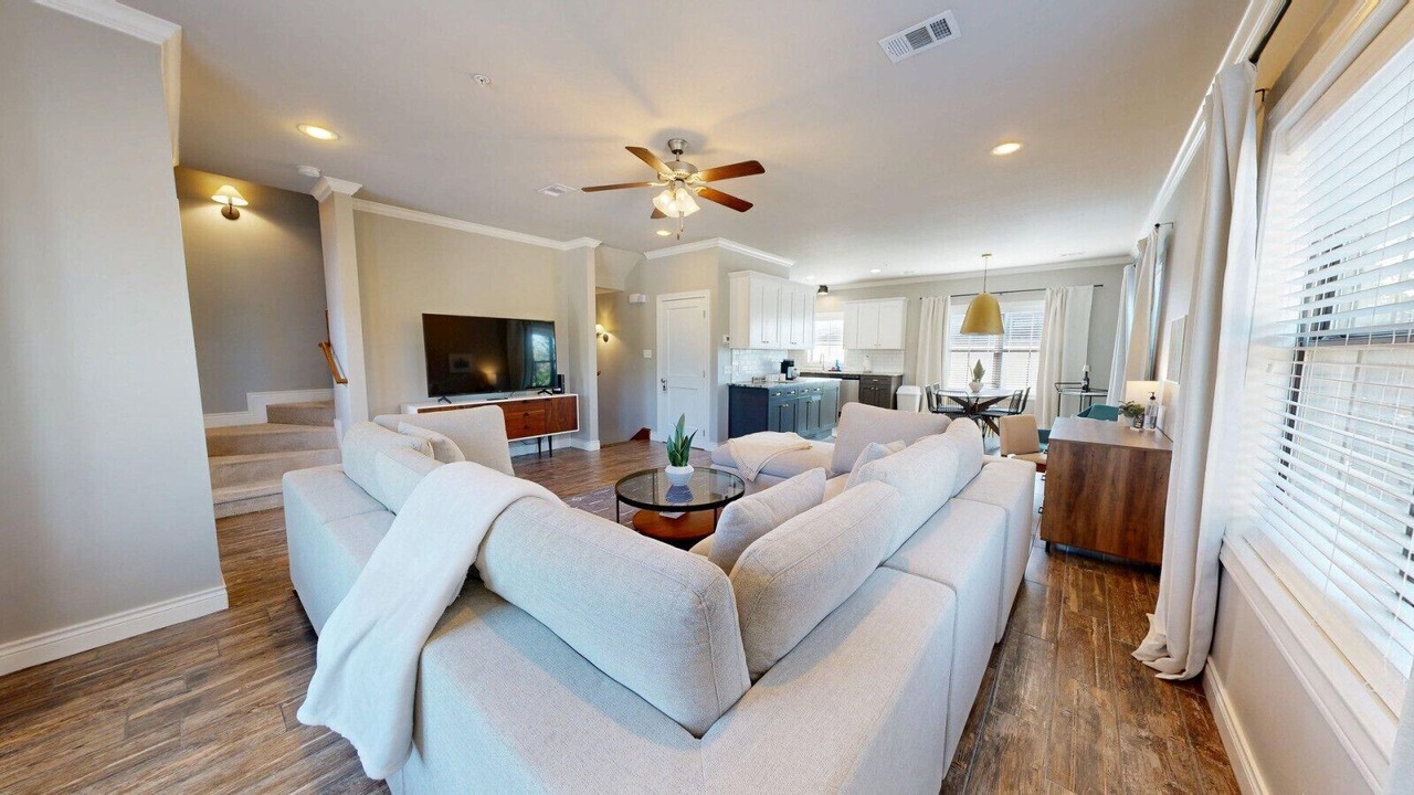 Photo of Livingroom in College Station