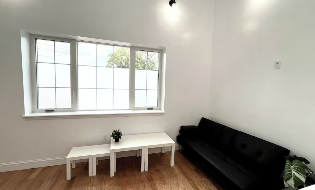 Photo of Livingroom in Valley Stream