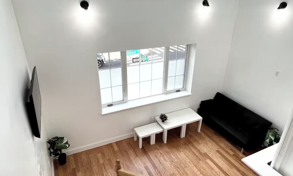 Photo of Livingroom in Valley Stream