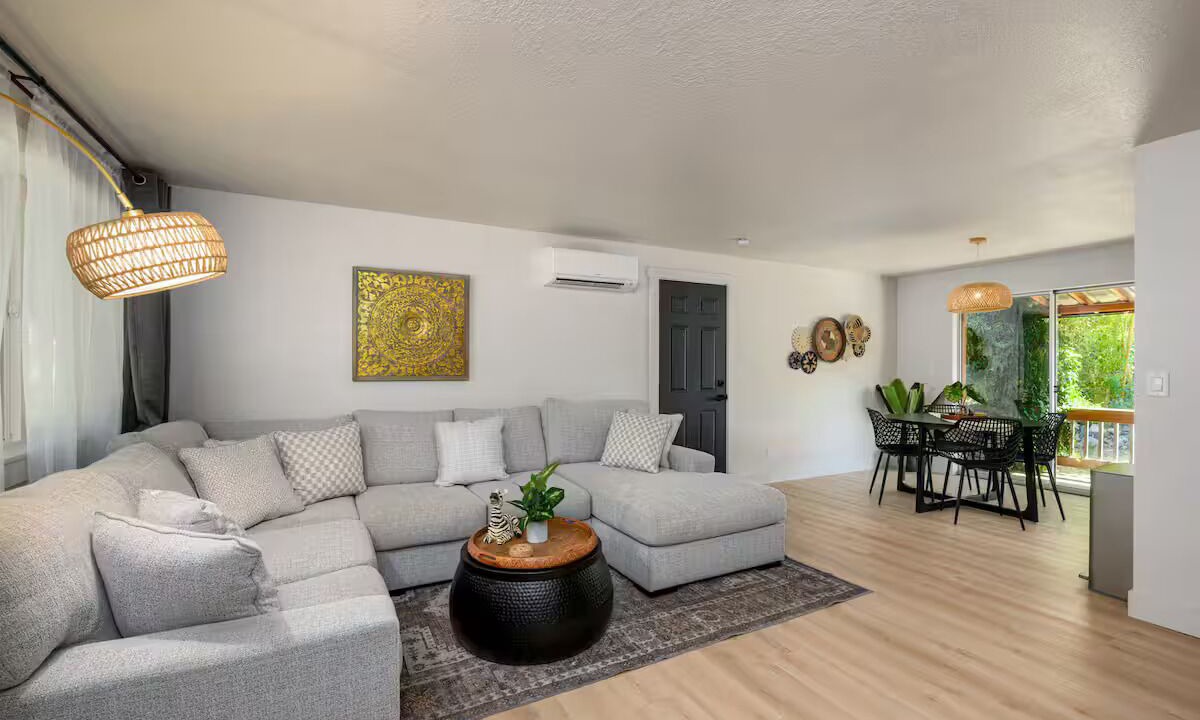 Photo of Livingroom in Roseburg