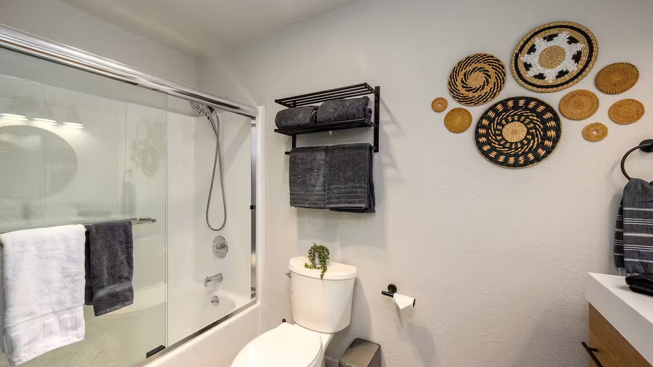 Photo of Bathroom in Roseburg