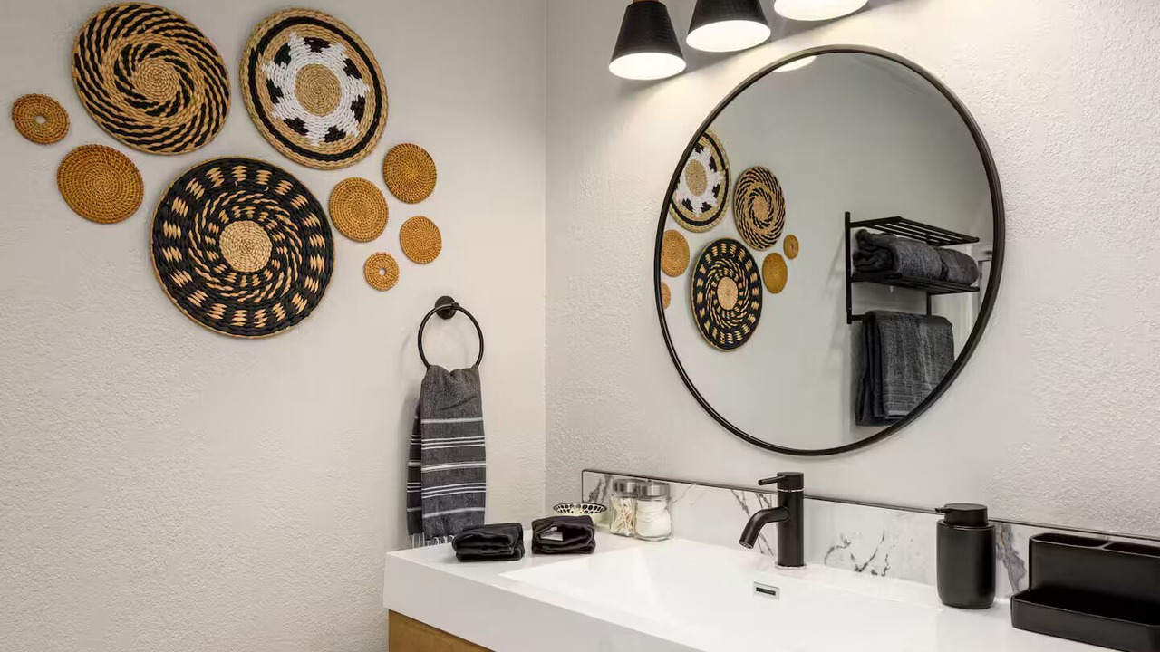 Photo of Bathroom in Roseburg