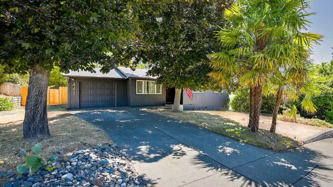 Photo of Outdoor in Roseburg