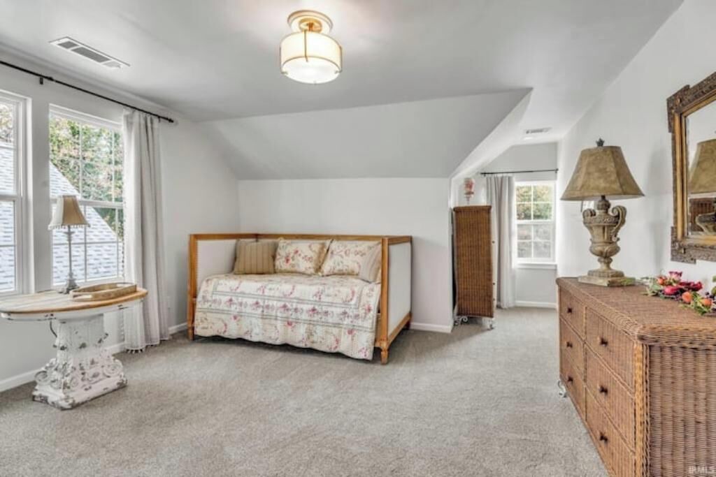 Photo of Bedroom in Evansville