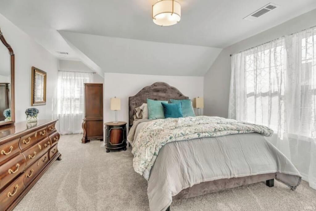 Photo of Bedroom in Evansville