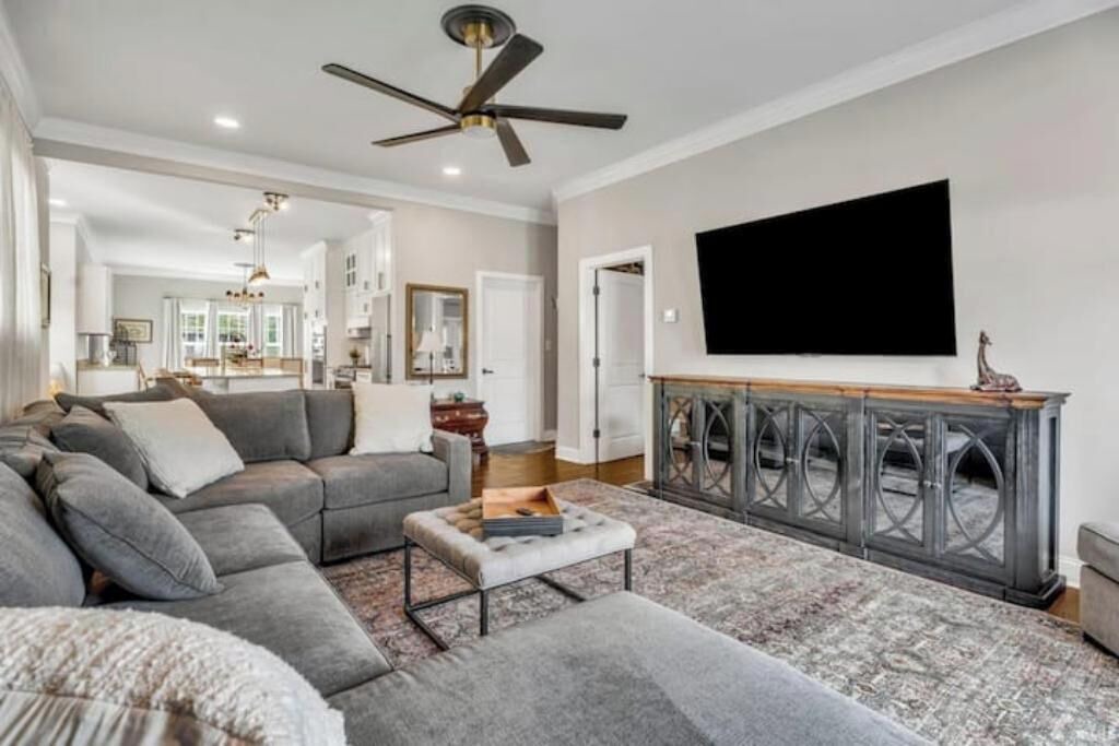 Photo of Livingroom in Evansville