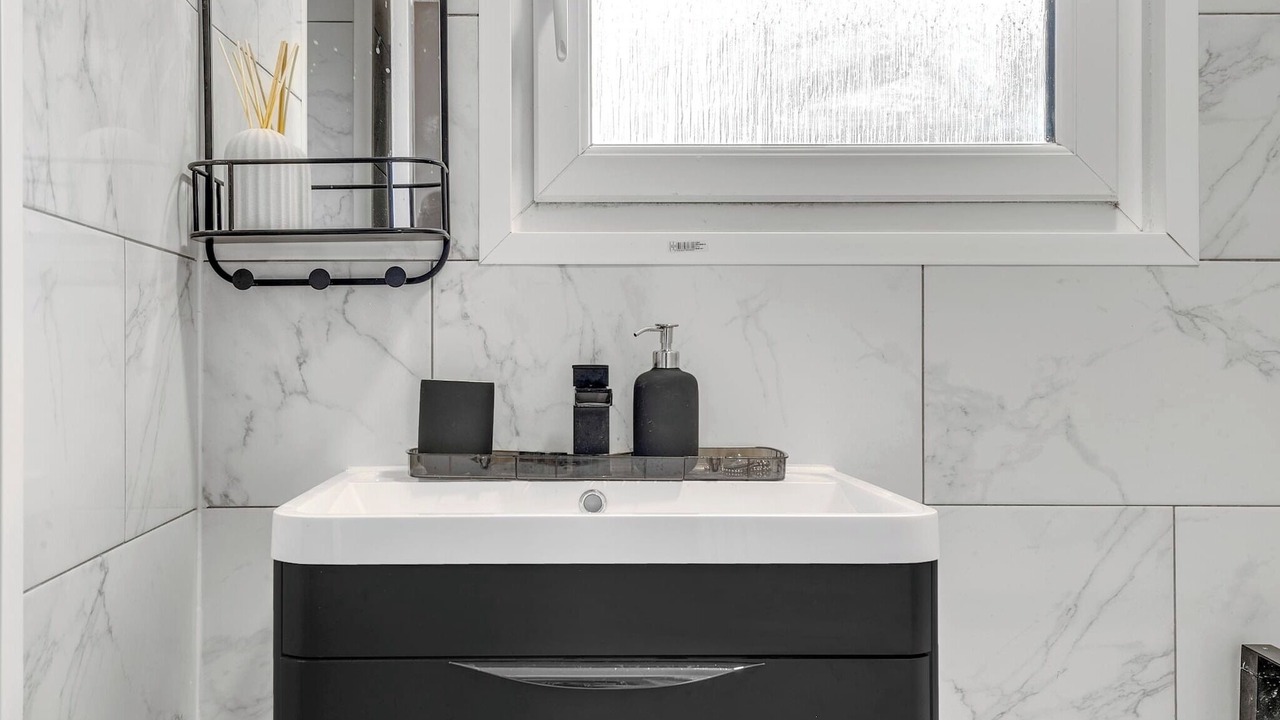 Photo of Bathroom in Kennington