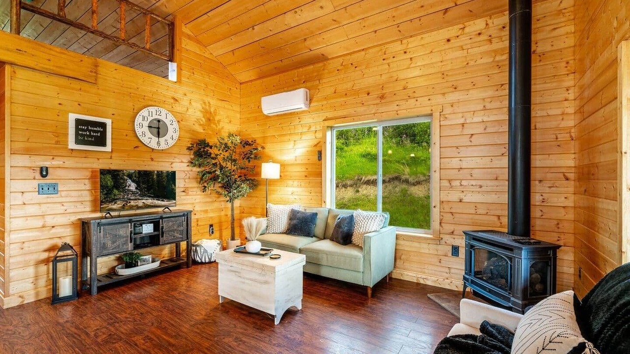 Photo of Livingroom in Banner