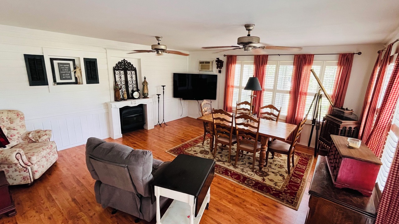 Photo of Livingroom in Conroe