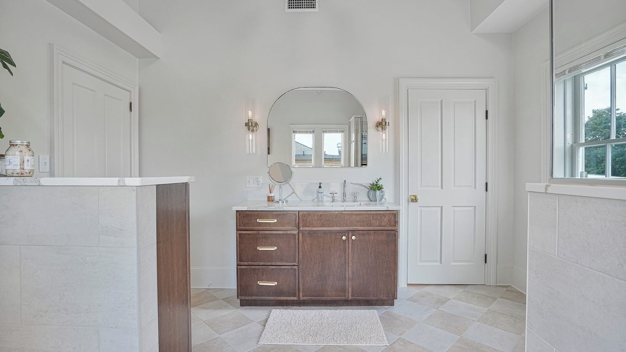 Photo of Bathroom in Lenox