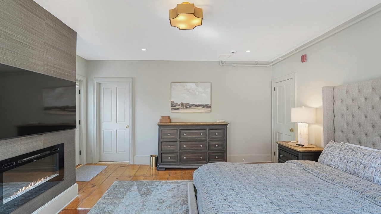 Photo of Bedroom in Lenox