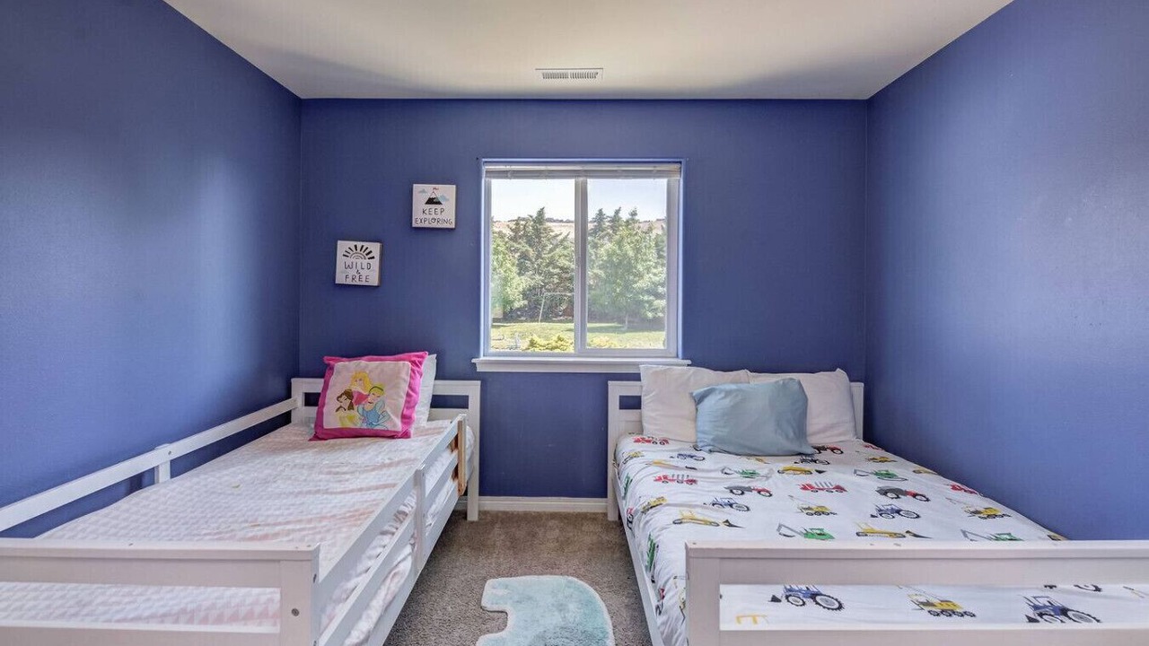 Photo of Bedroom in Monitor