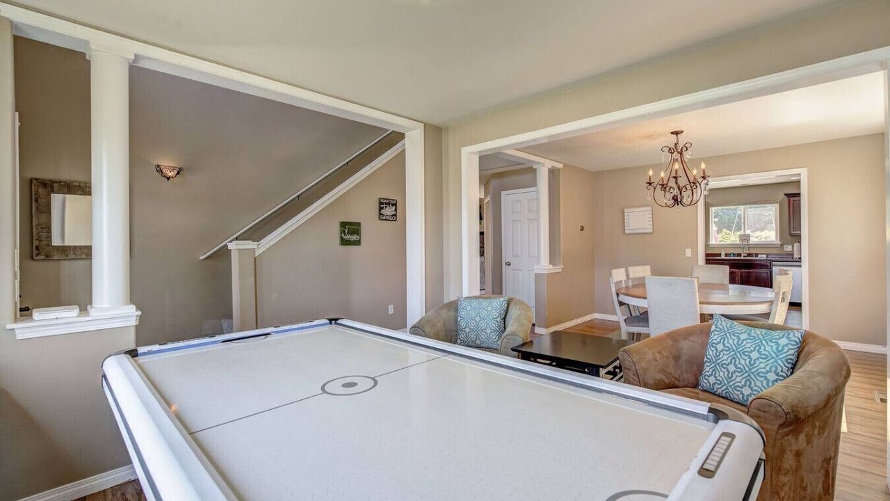 Photo of Bedroom in Monitor