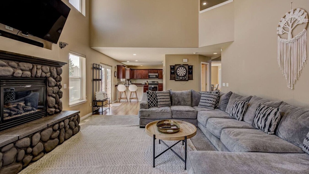 Photo of Livingroom in Monitor