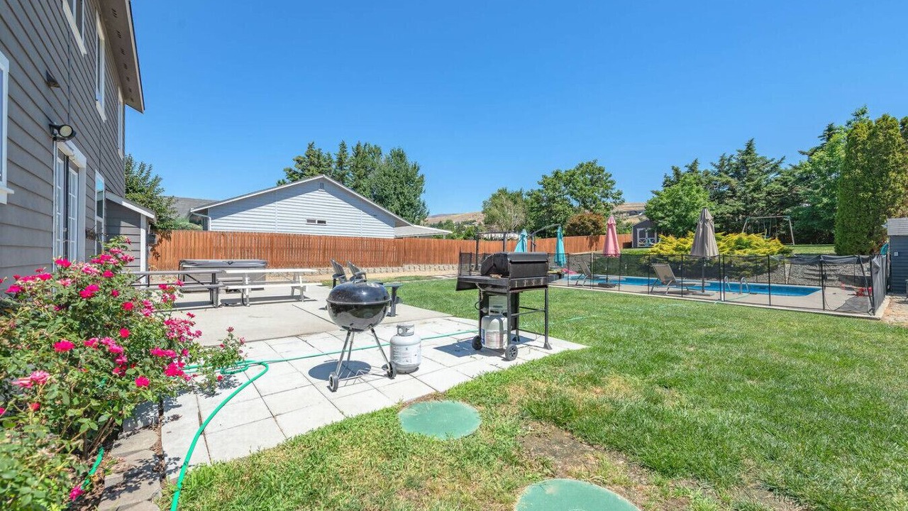 Photo of Outdoor in Monitor