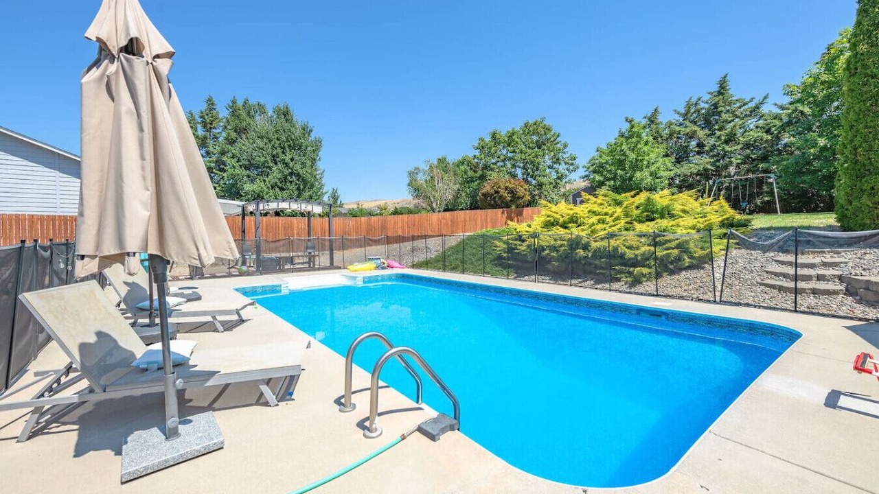 Photo of Outdoor in Monitor